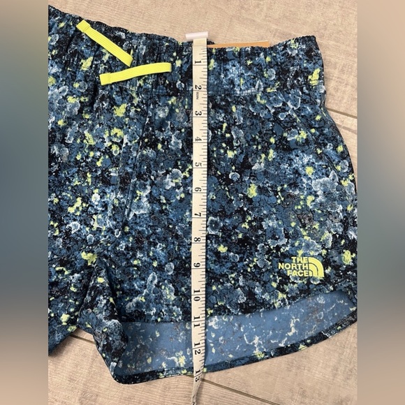 The North Face Womens Size XS / Small Printed Class V  Shorts Blue Lichn $45 - Picture 4 of 5